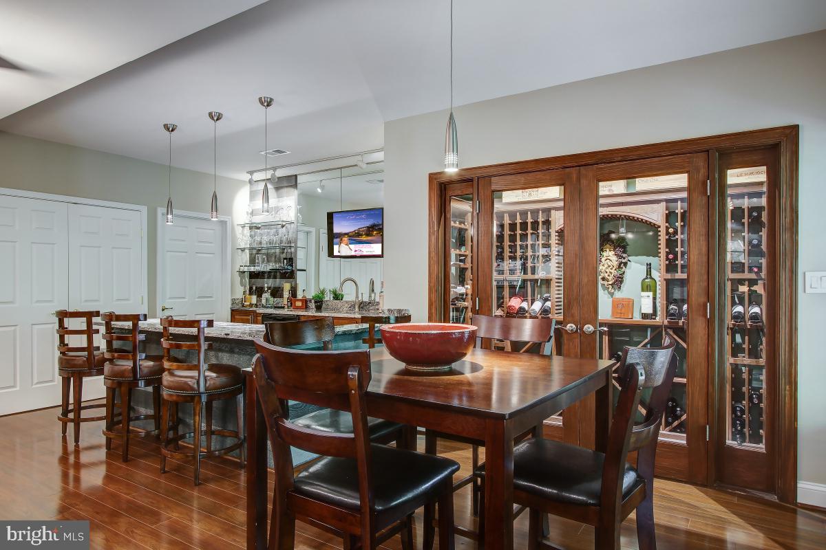 LOWES ISLAND/CASCADES - Residential