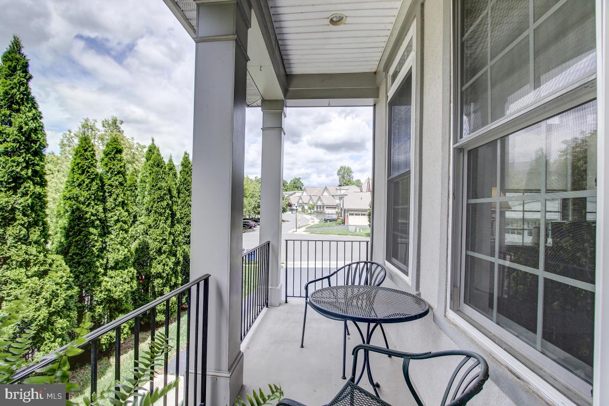 LOWES ISLAND/CASCADES - Residential