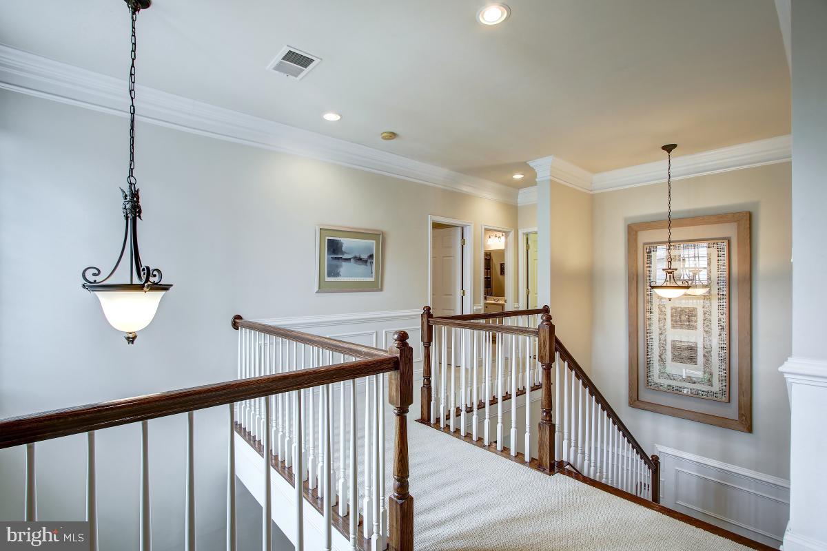 LOWES ISLAND/CASCADES - Residential