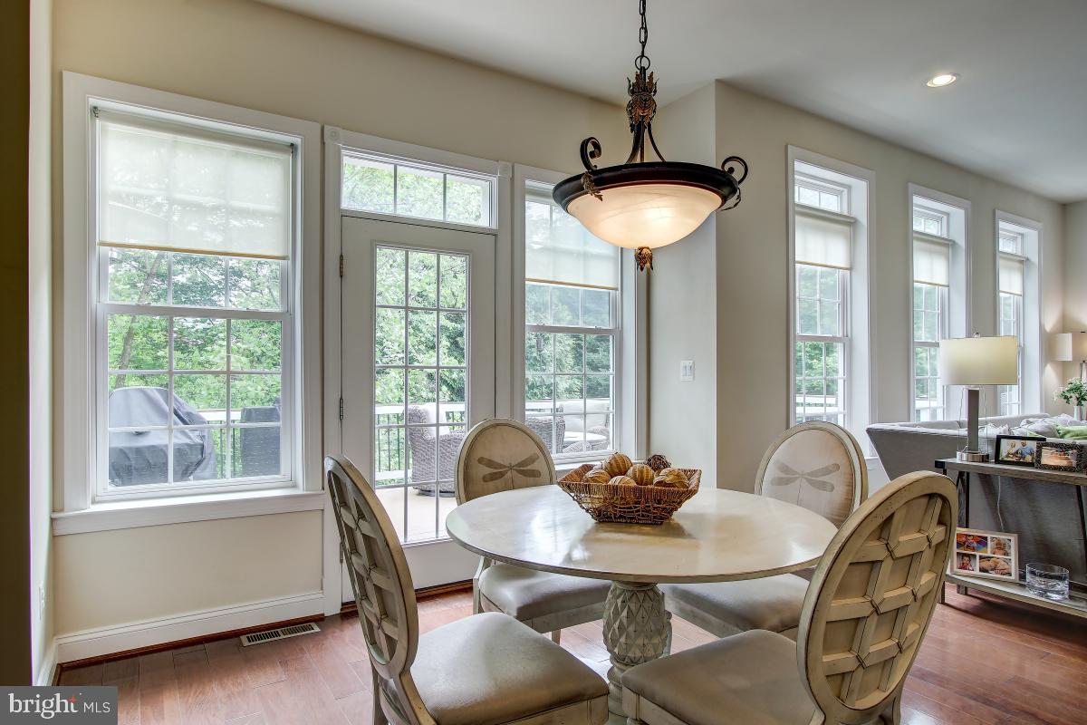 LOWES ISLAND/CASCADES - Residential