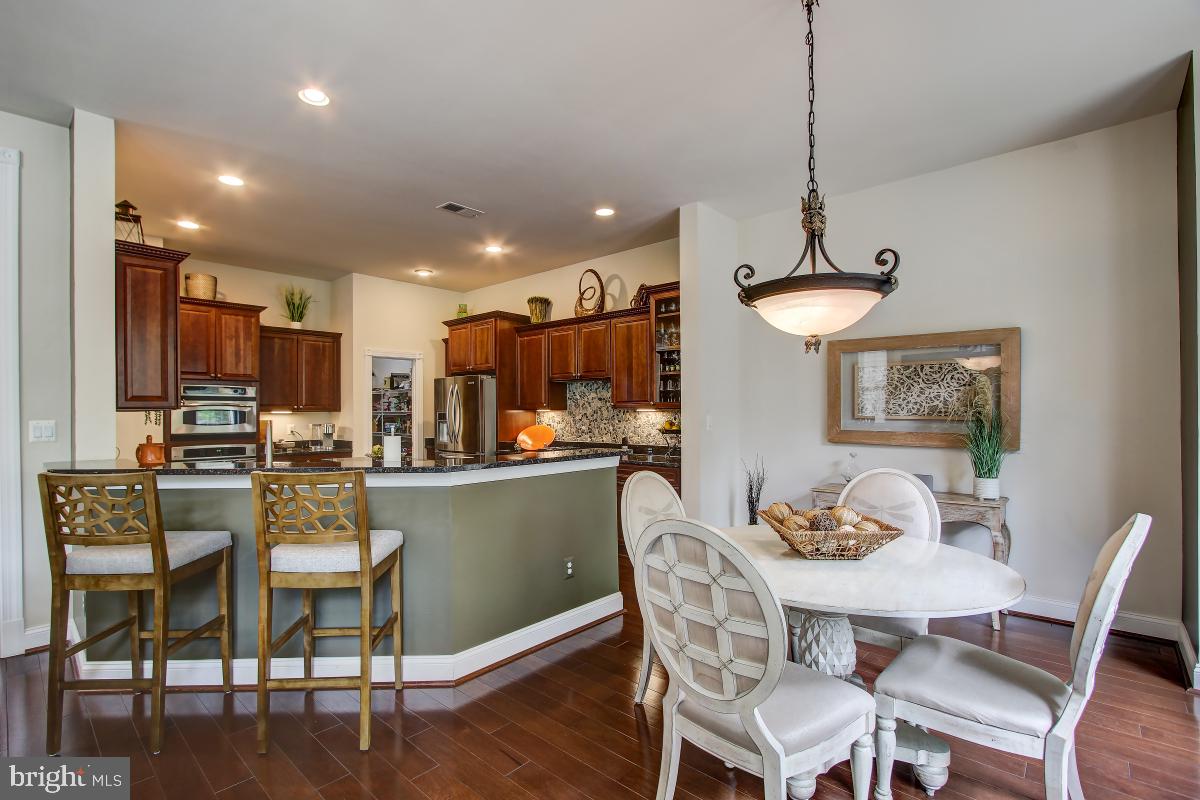 LOWES ISLAND/CASCADES - Residential