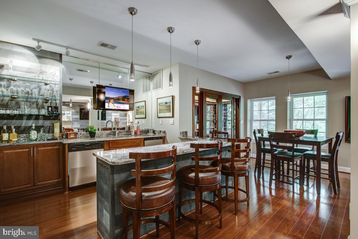 LOWES ISLAND/CASCADES - Residential