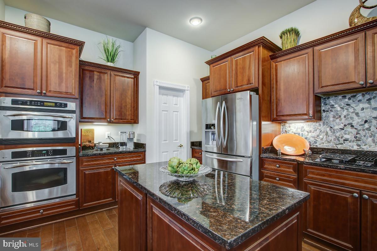 LOWES ISLAND/CASCADES - Residential