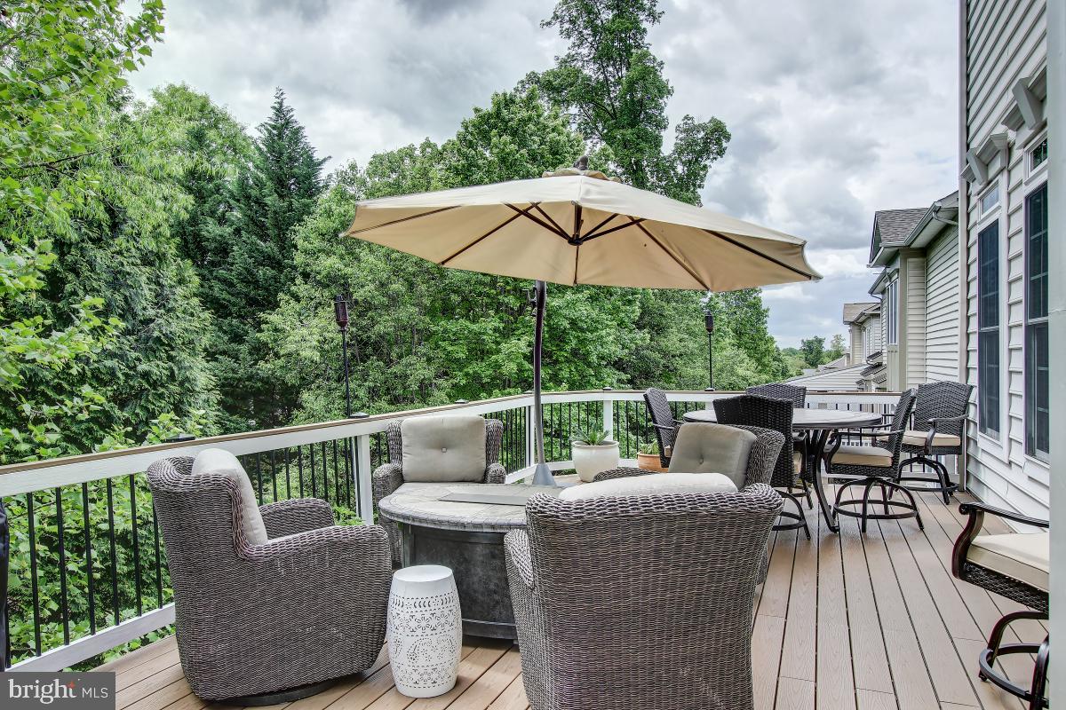 LOWES ISLAND/CASCADES - Residential