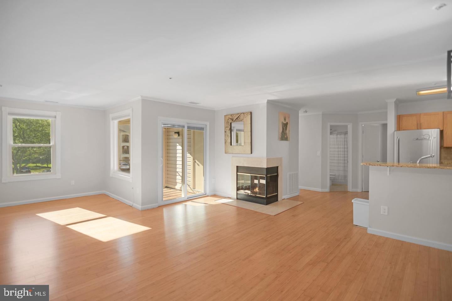 30 HEARTHSTONE COURT E