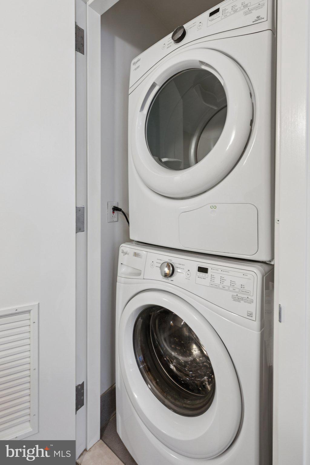 AVENUE OF THE ARTS - Residential