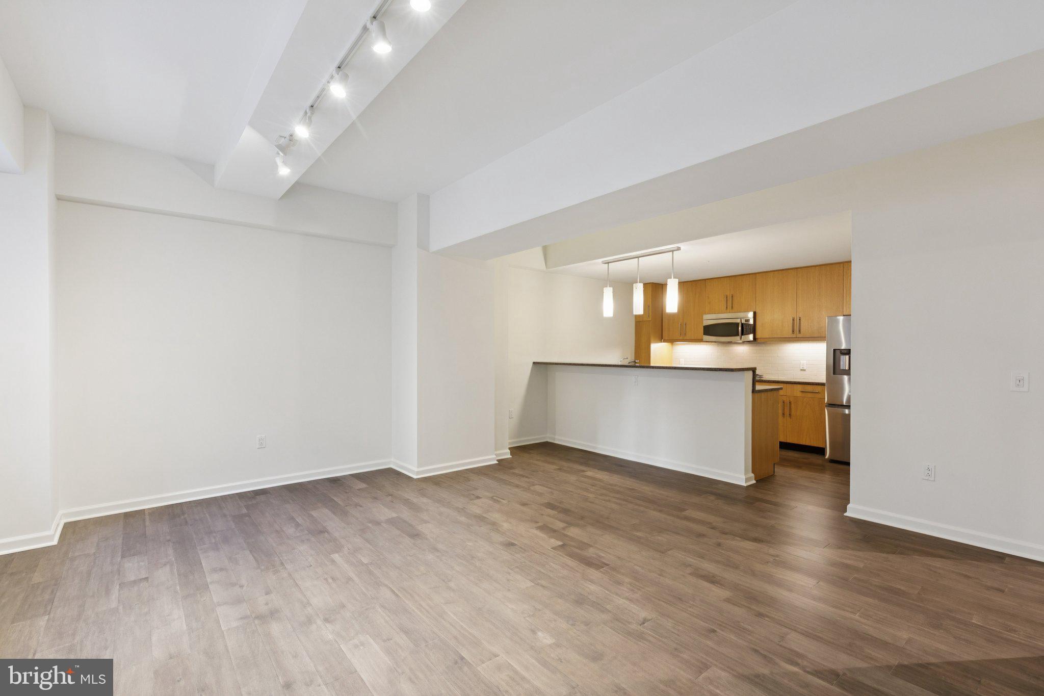 AVENUE OF THE ARTS - Residential