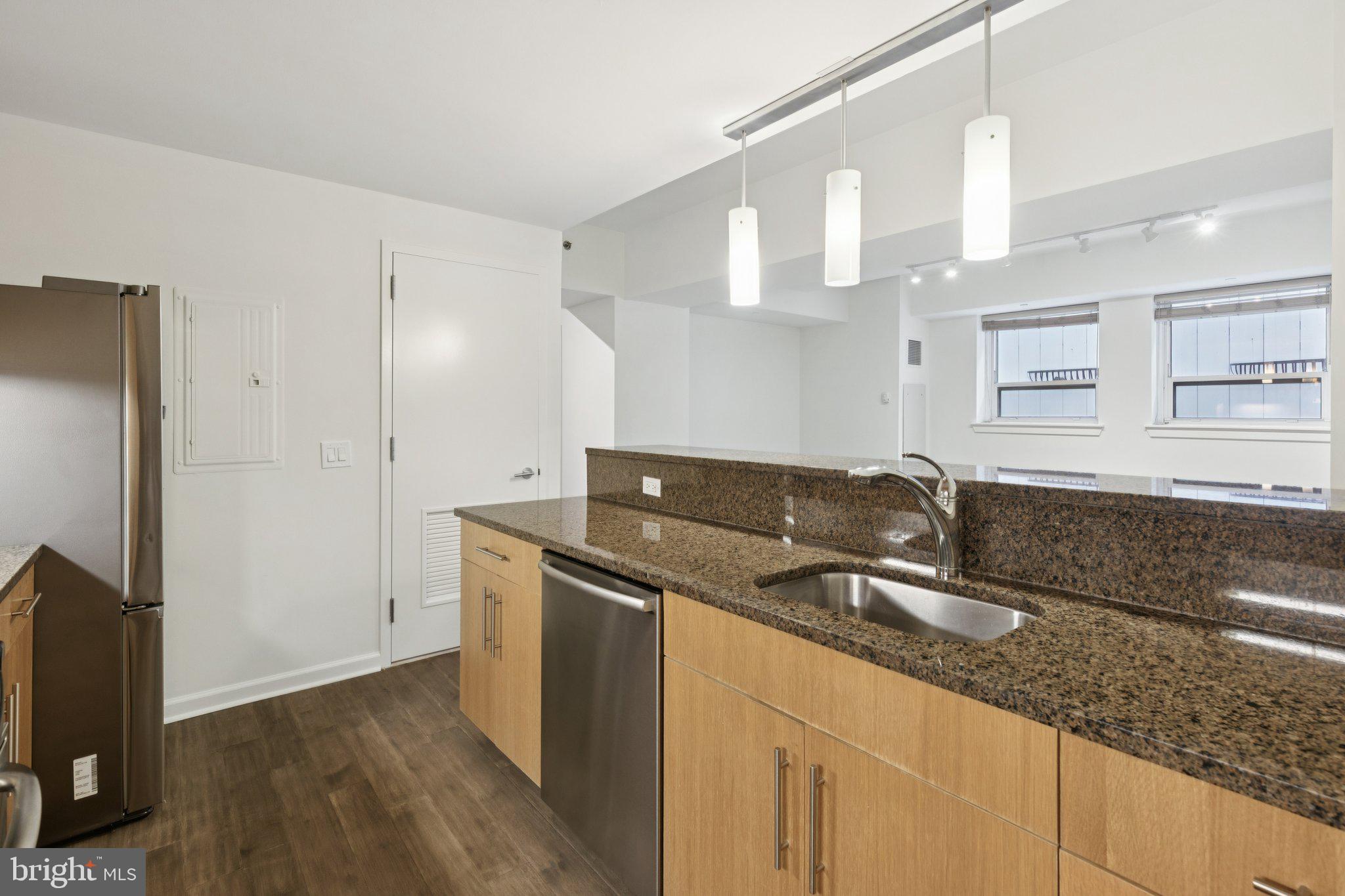 AVENUE OF THE ARTS - Residential