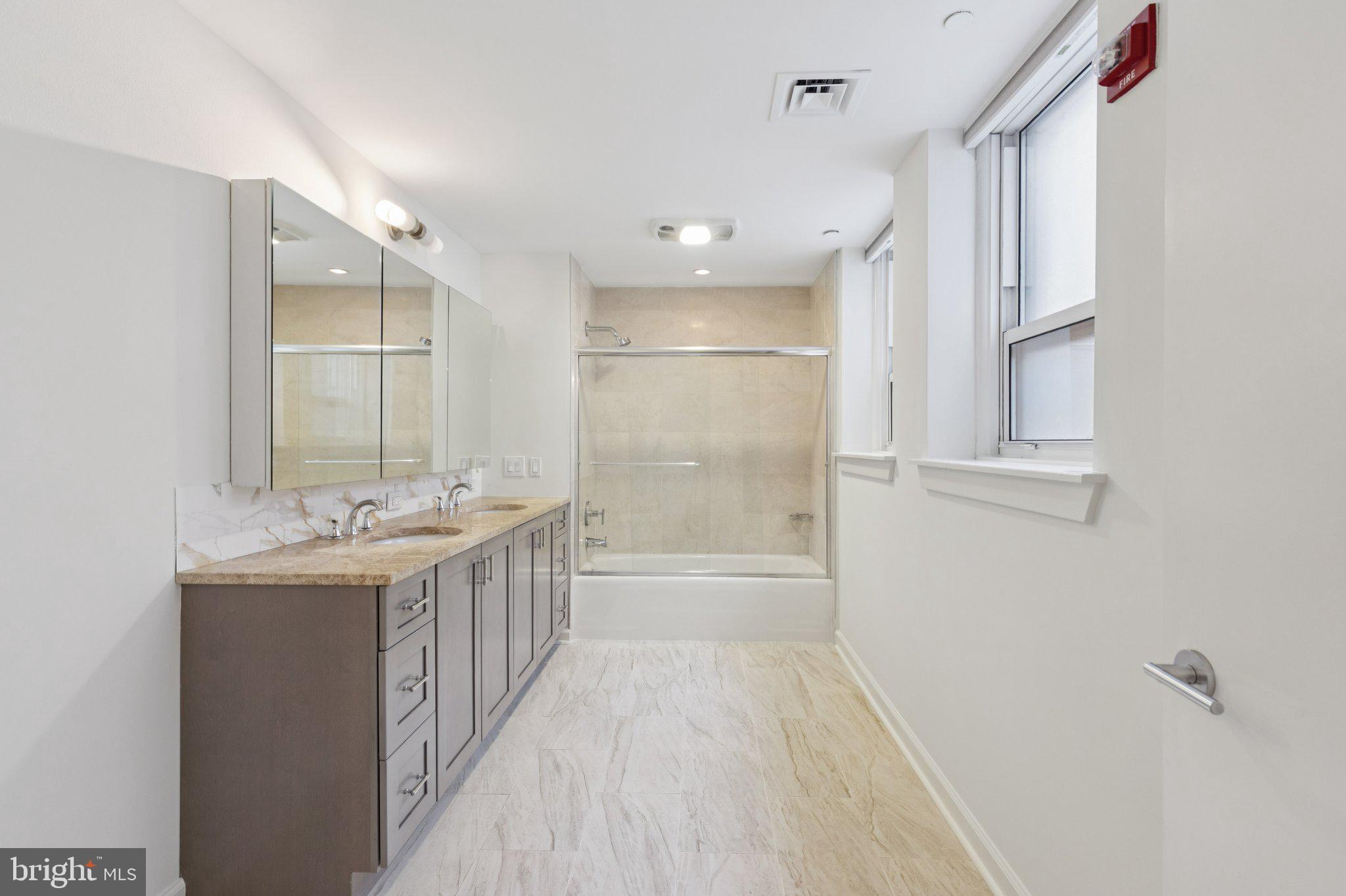 AVENUE OF THE ARTS - Residential