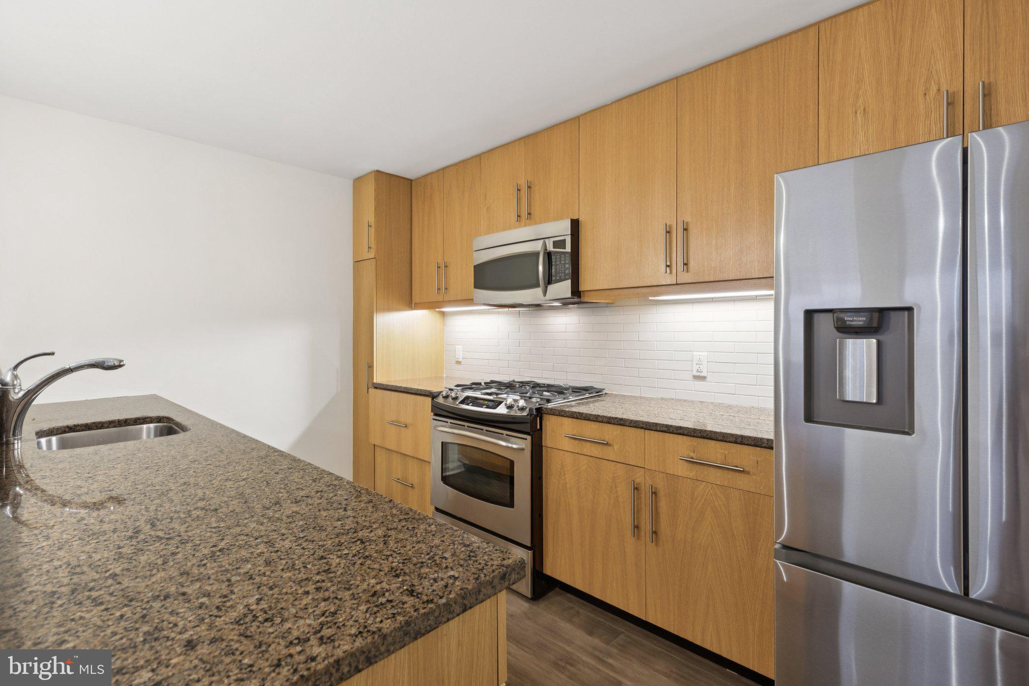 AVENUE OF THE ARTS - Residential