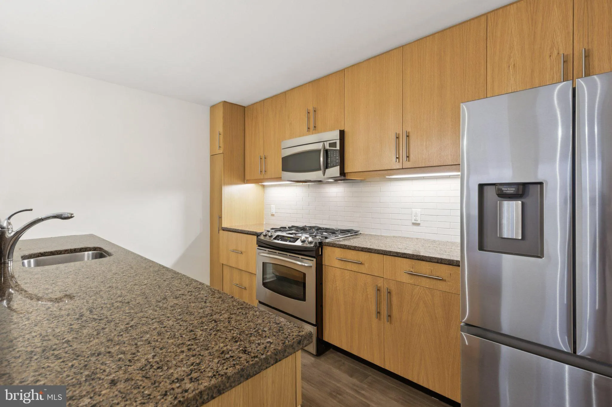 Philadelphia, Pennsylvania 19102, United States, 1 Bedroom Bedrooms, ,2 BathroomsBathrooms,Residential,Active,233729