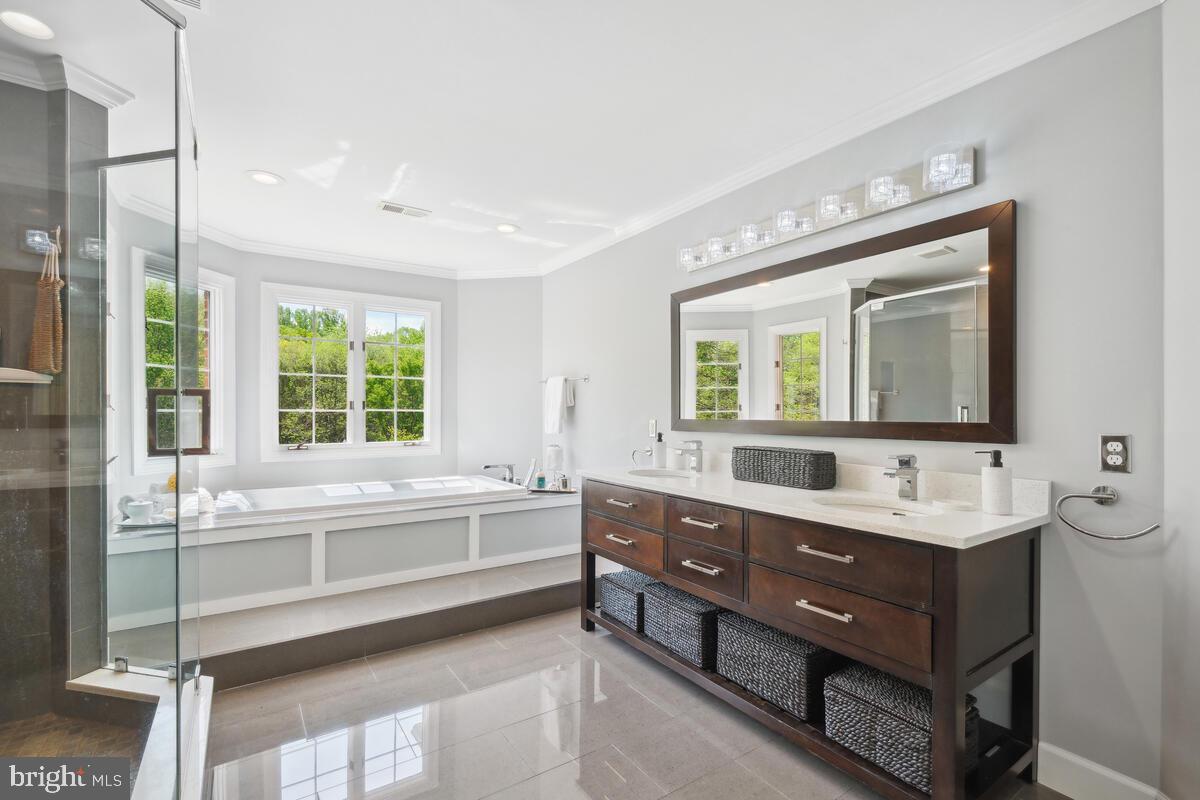 DARNESTOWN KNOLLS - Residential