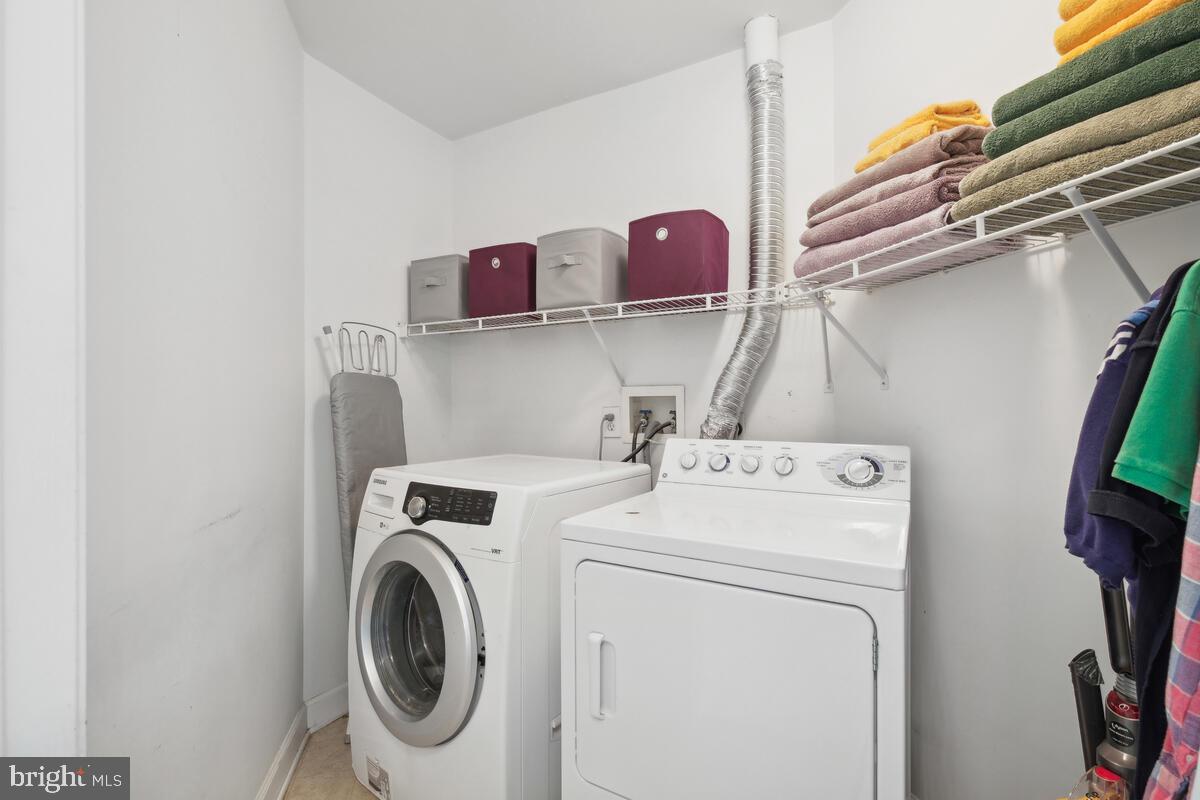 DARNESTOWN KNOLLS - Residential