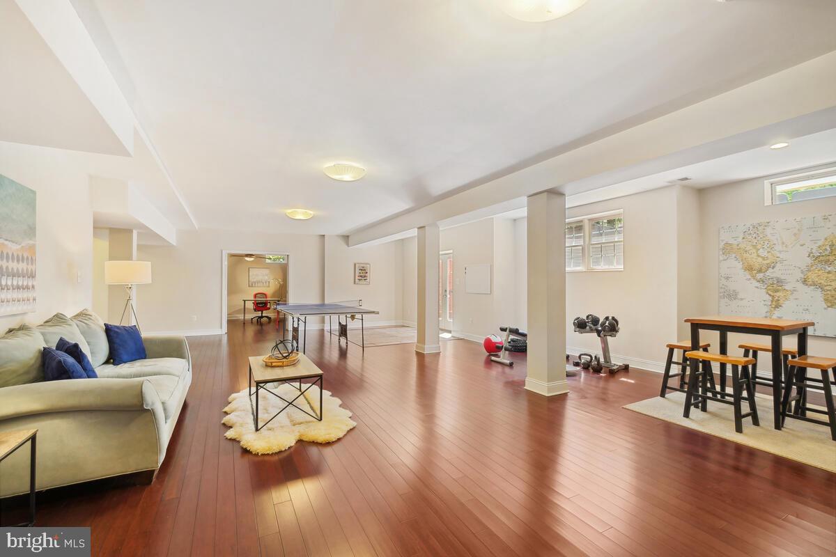 DARNESTOWN KNOLLS - Residential