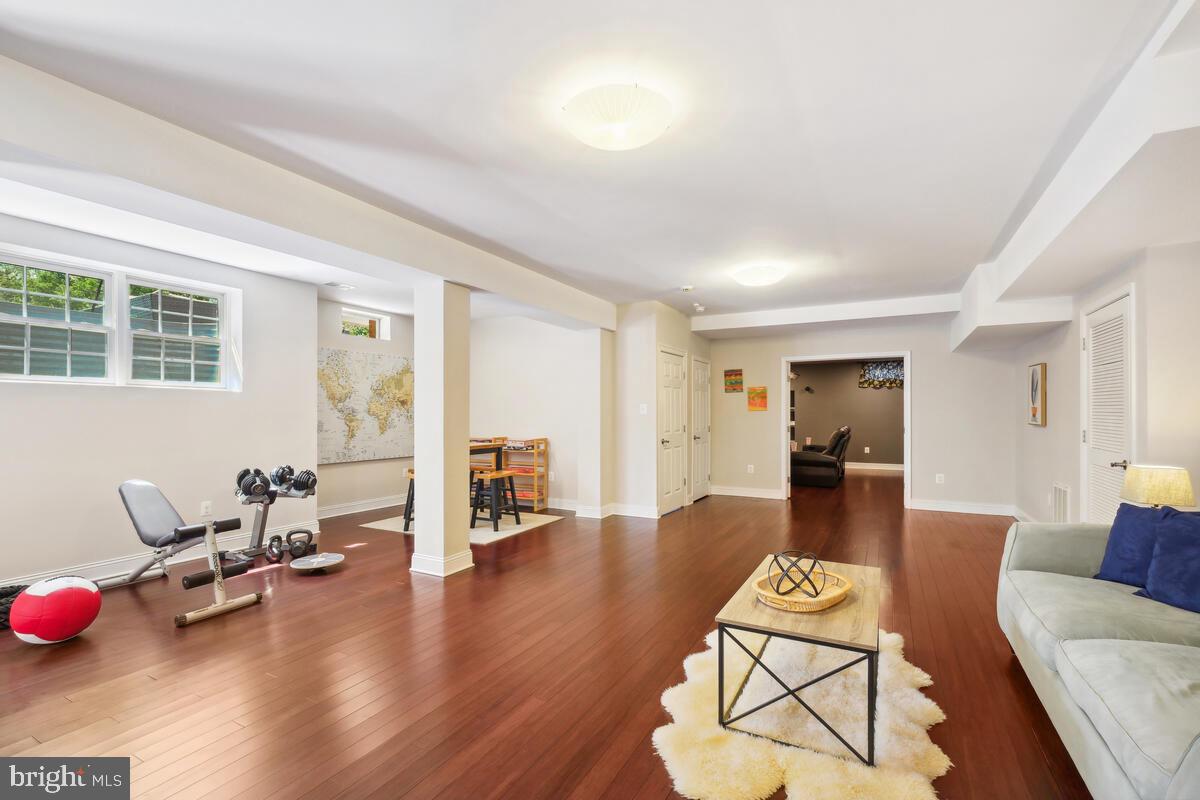 DARNESTOWN KNOLLS - Residential