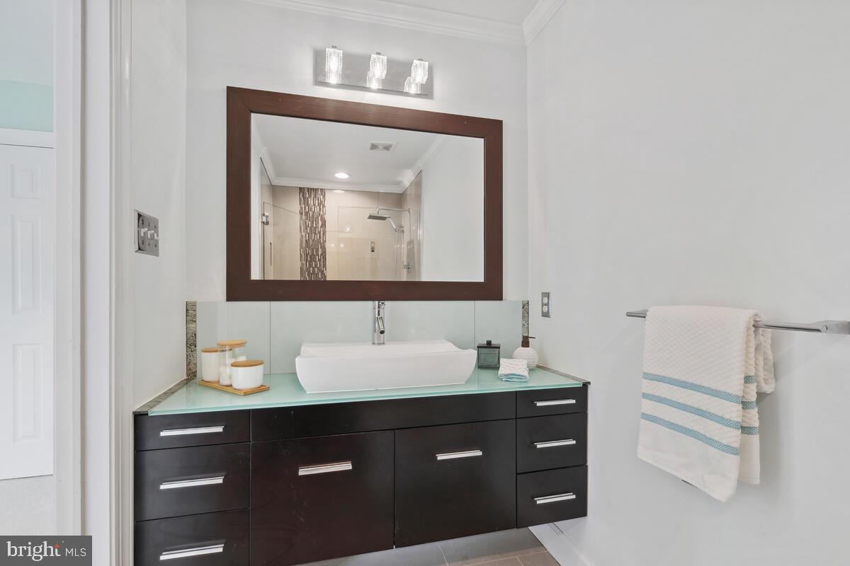 DARNESTOWN KNOLLS - Residential