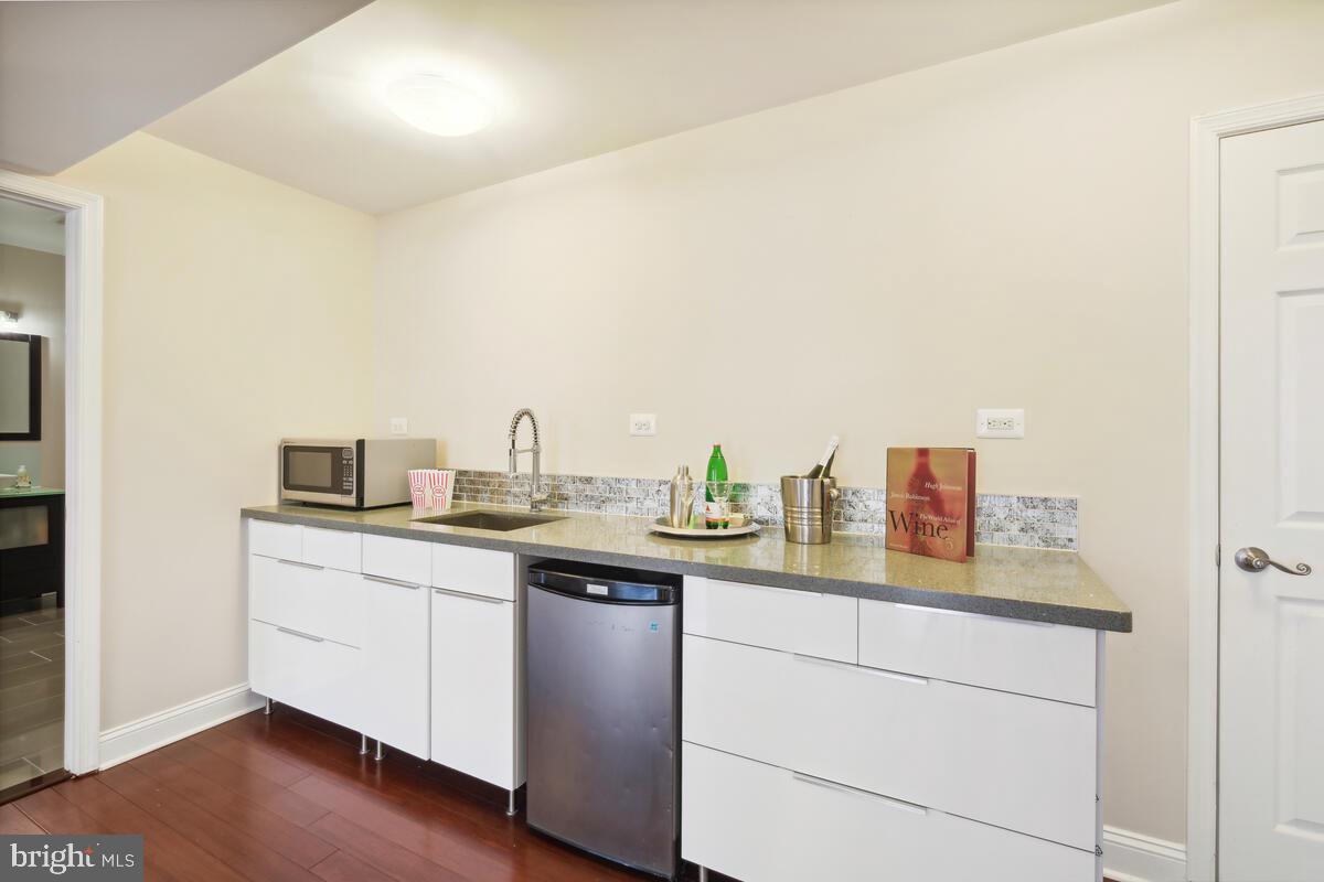 DARNESTOWN KNOLLS - Residential