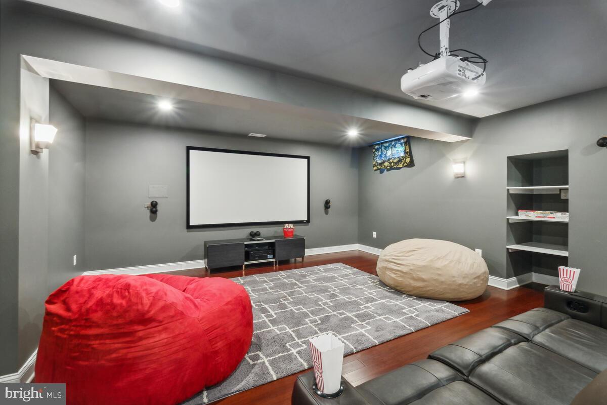 DARNESTOWN KNOLLS - Residential