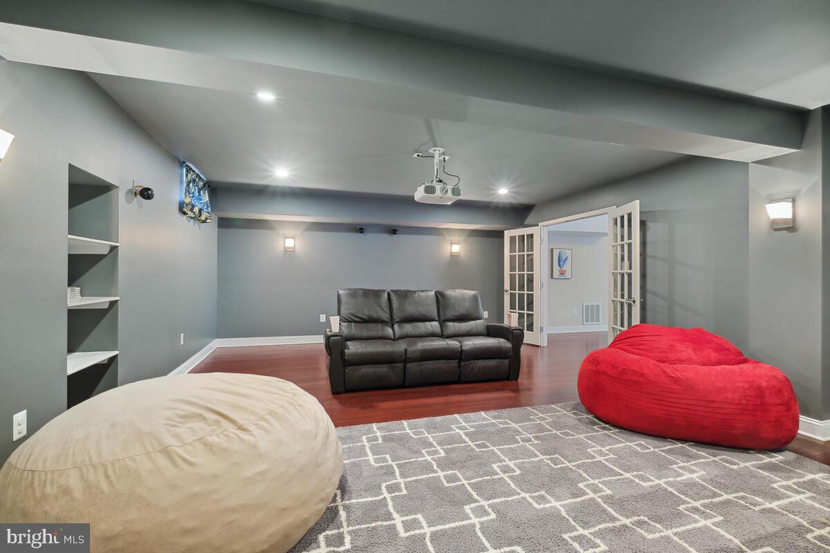 DARNESTOWN KNOLLS - Residential