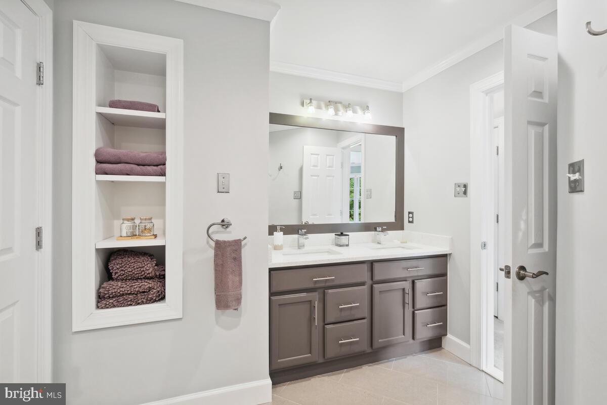 DARNESTOWN KNOLLS - Residential