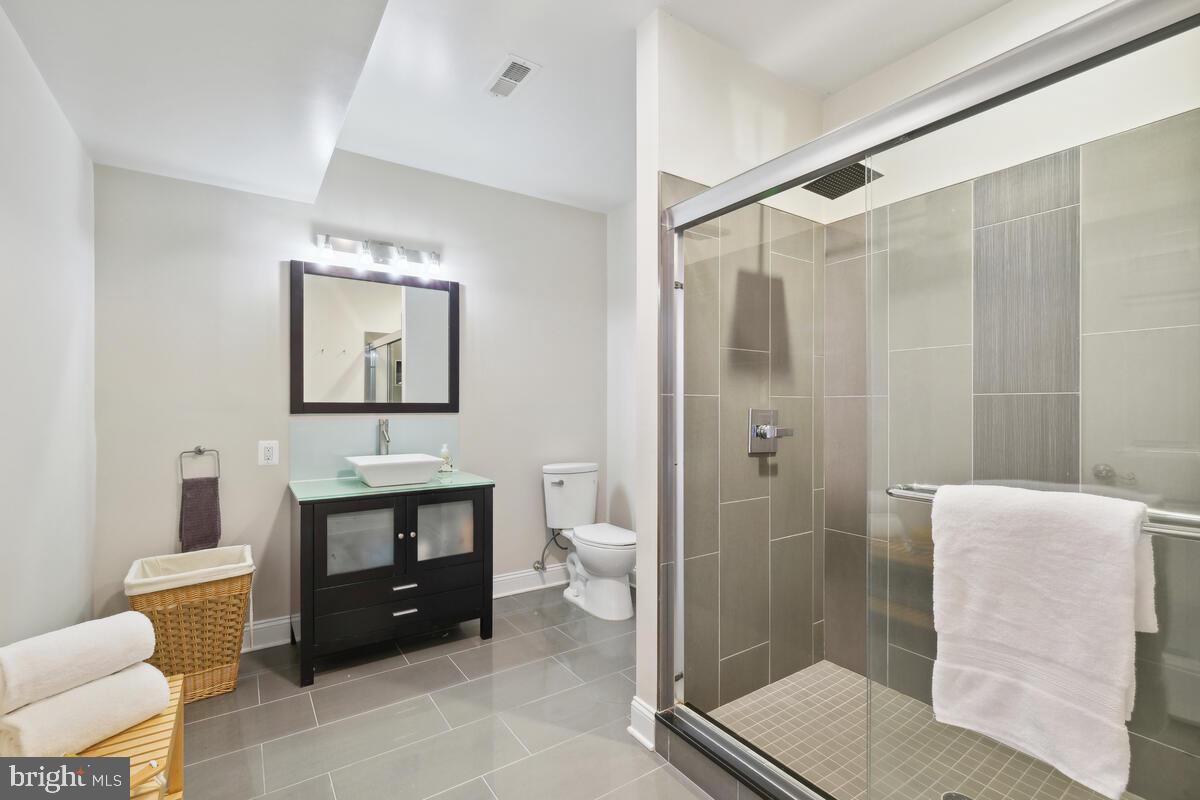 DARNESTOWN KNOLLS - Residential