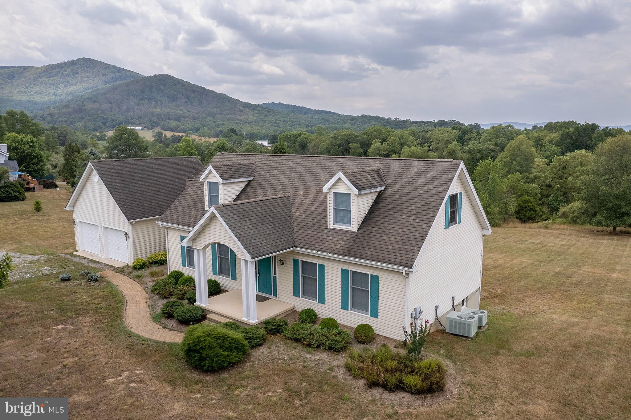 DUNMORE RIDGE PARK - Residential