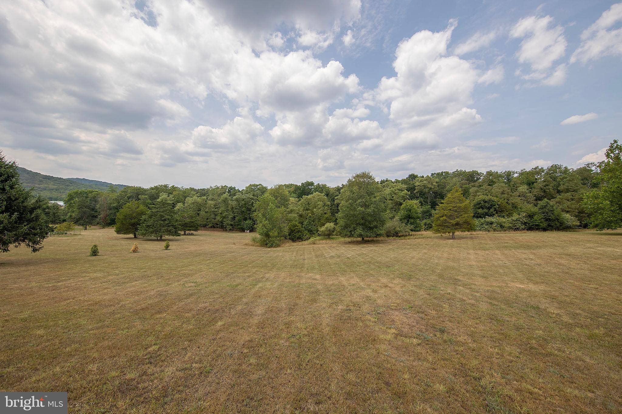 DUNMORE RIDGE PARK - Residential