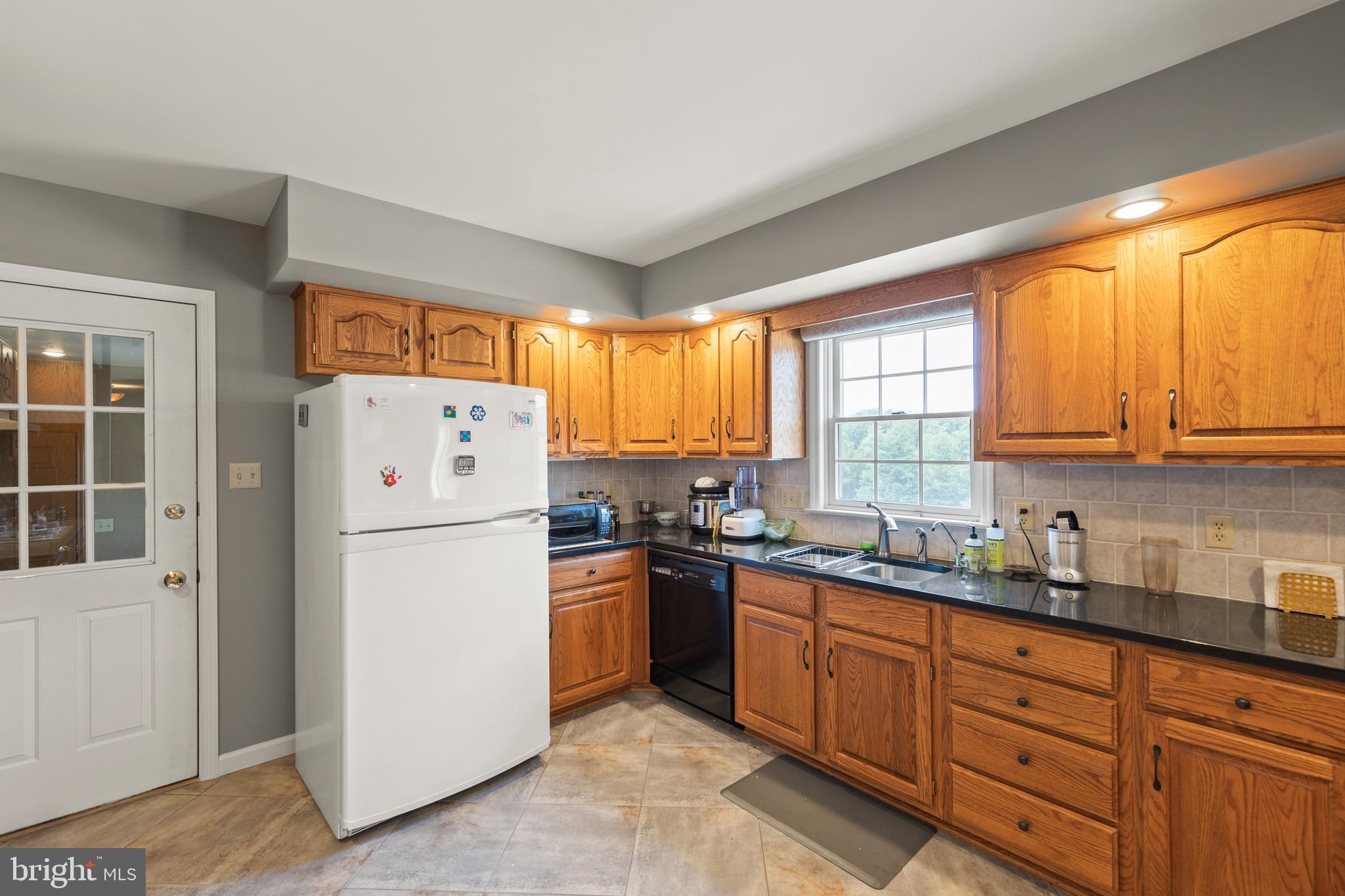 DUNMORE RIDGE PARK - Residential