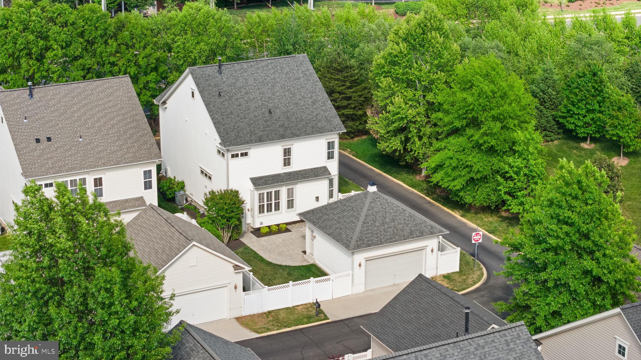 BRAMBLETON - Residential
