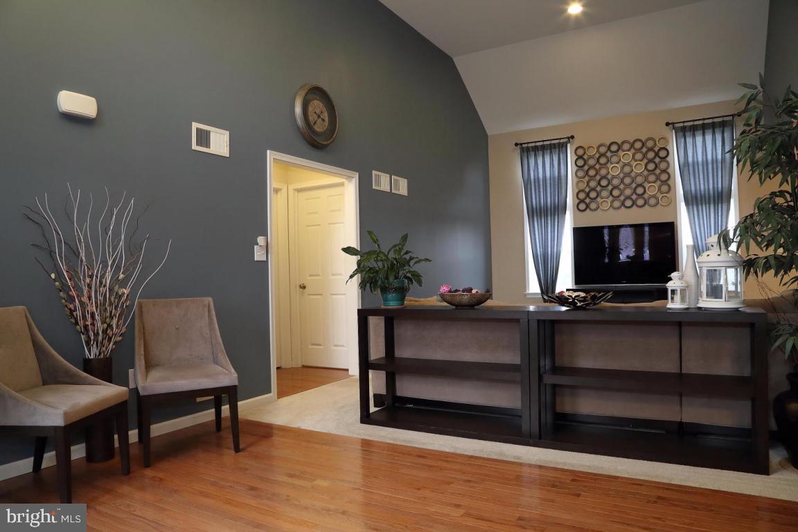 SWEETBRIAR CREEK - Residential