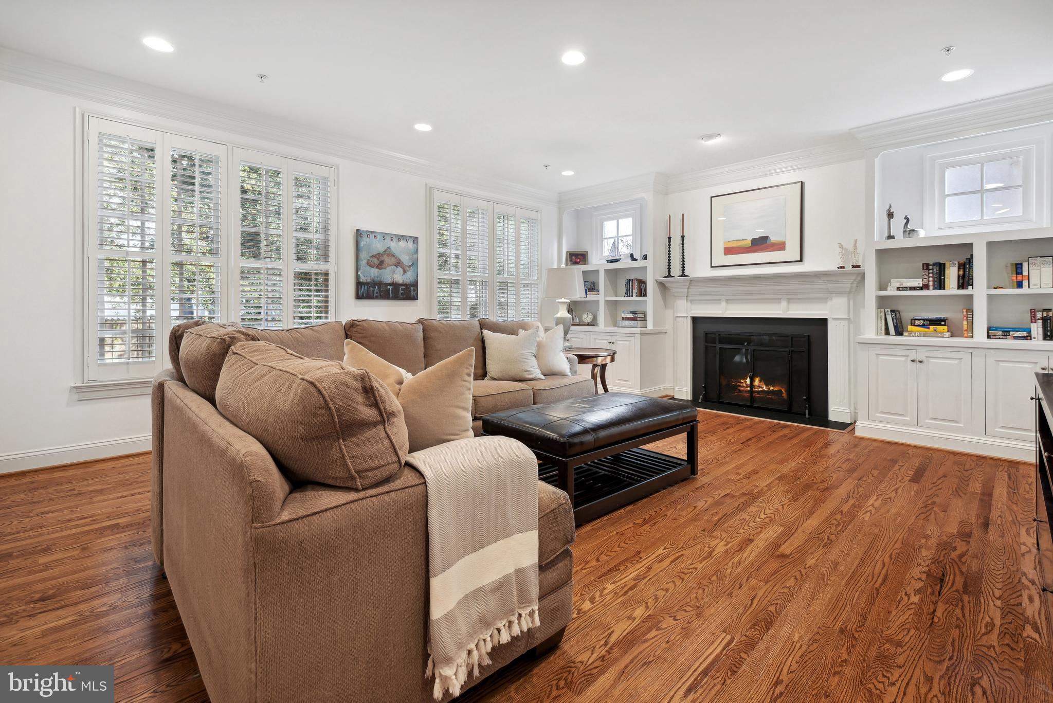 ENGLISH VILLAGE - Residential