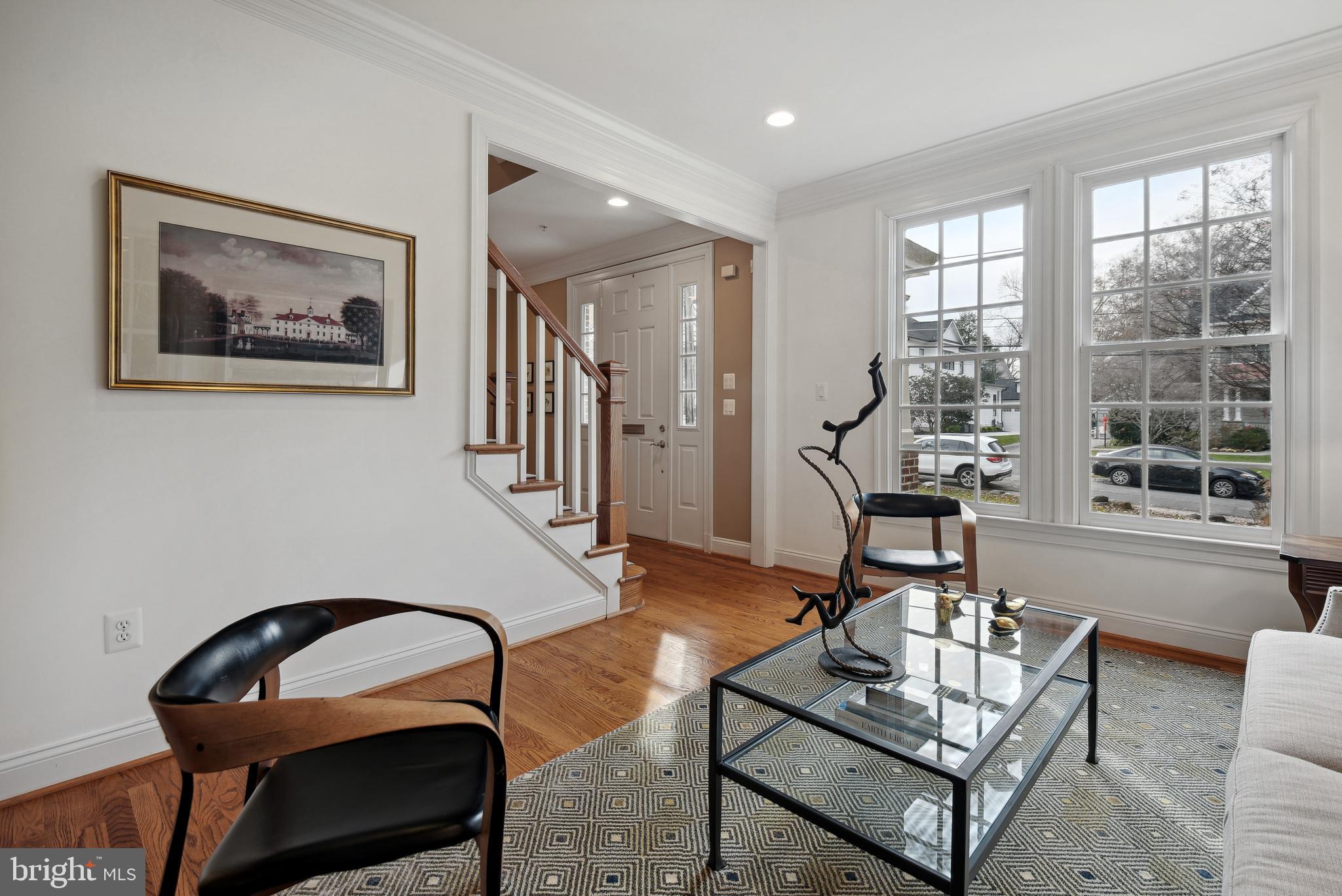 ENGLISH VILLAGE - Residential