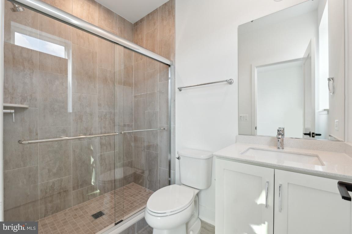 TYSONS RIDGE - Residential Lease