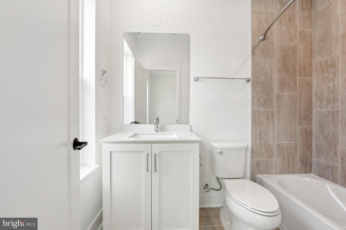 TYSONS RIDGE - Residential Lease