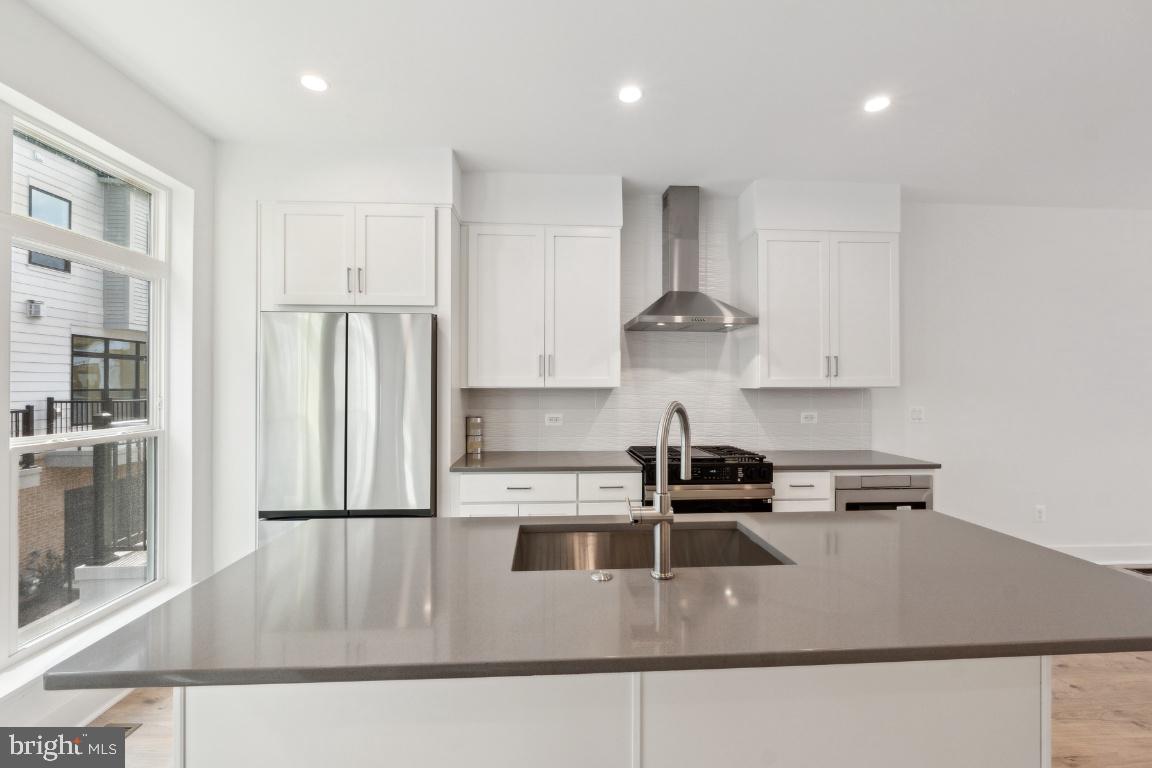 TYSONS RIDGE - Residential Lease