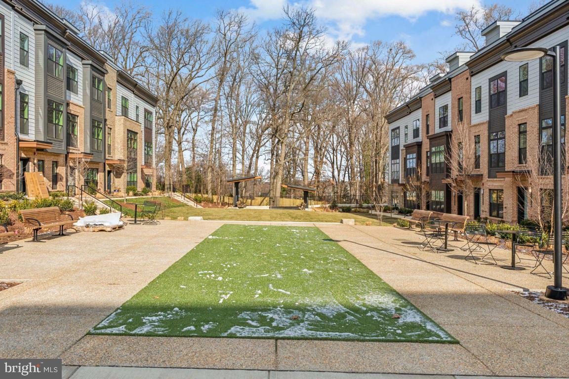 TYSONS RIDGE - Residential Lease