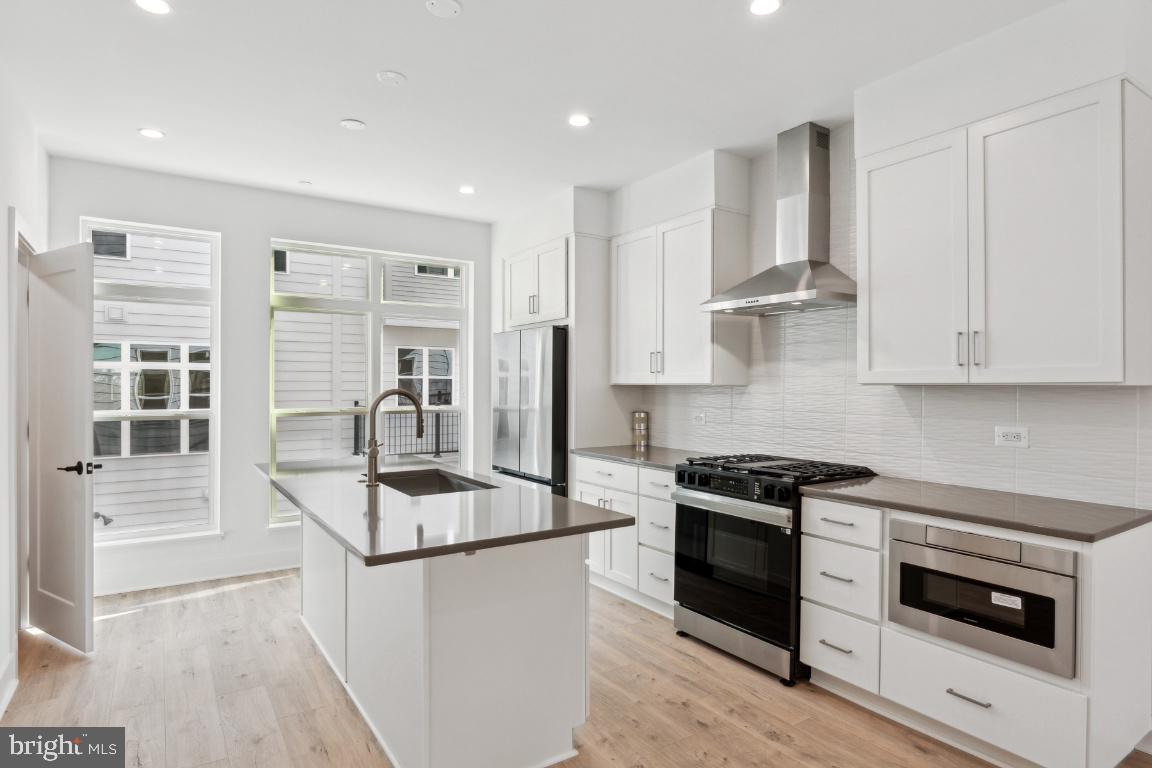 TYSONS RIDGE - Residential Lease