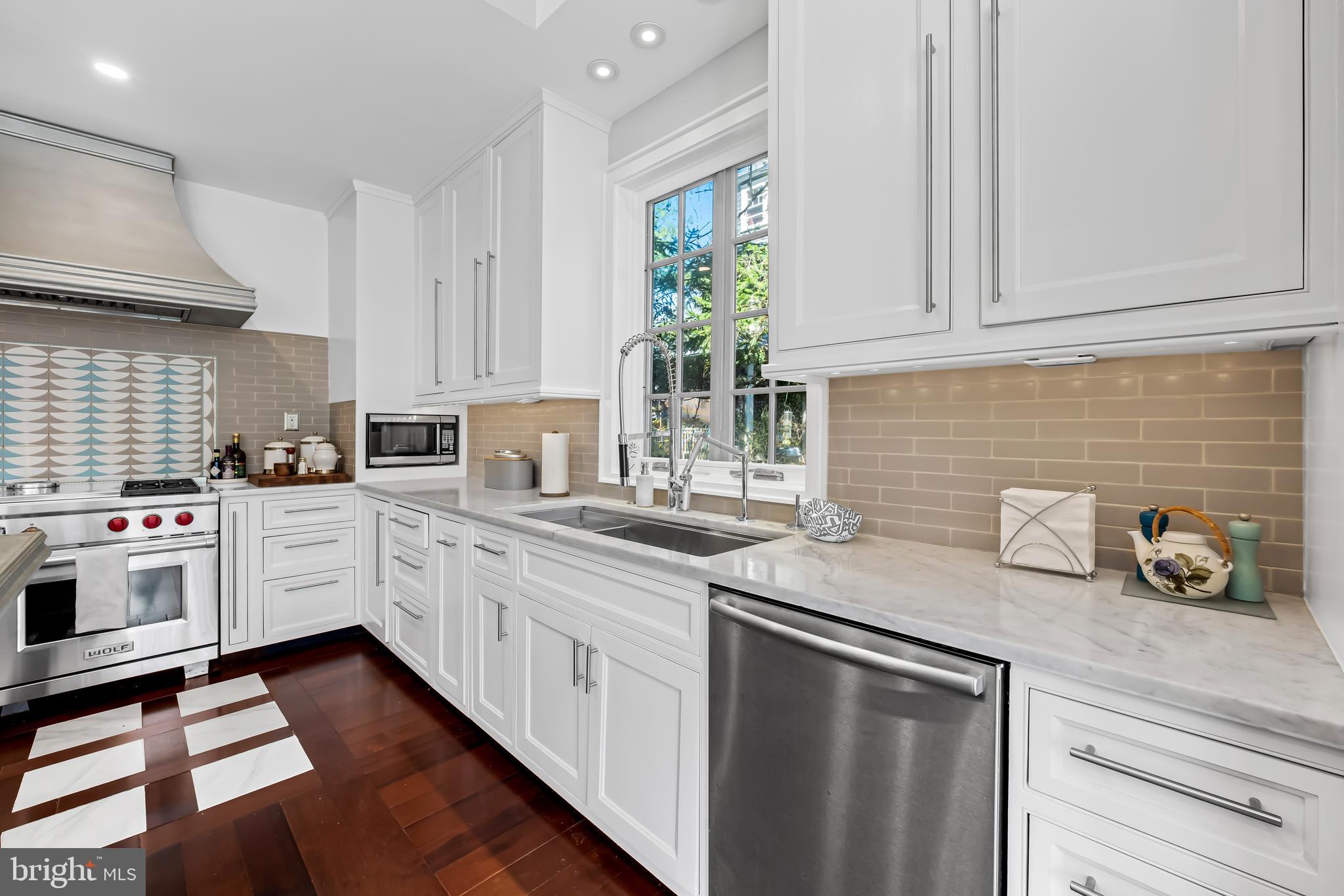 ROLAND PARK - Residential