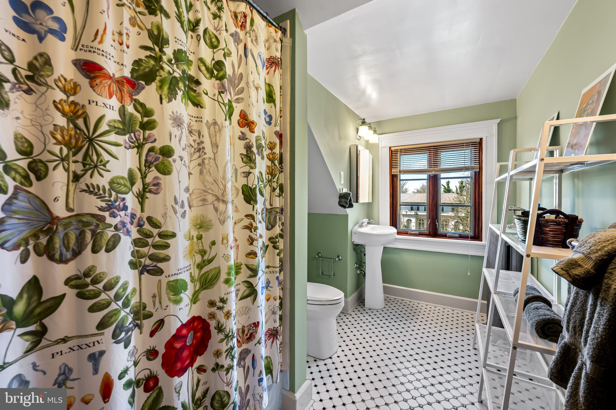 ROLAND PARK - Residential