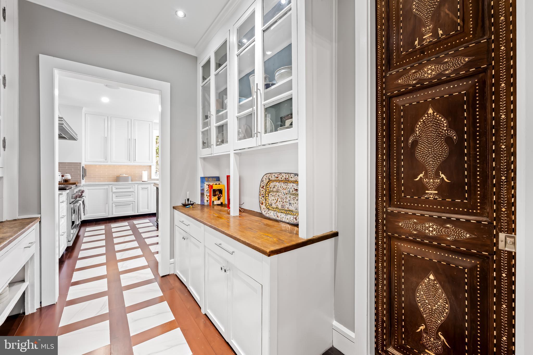 ROLAND PARK - Residential