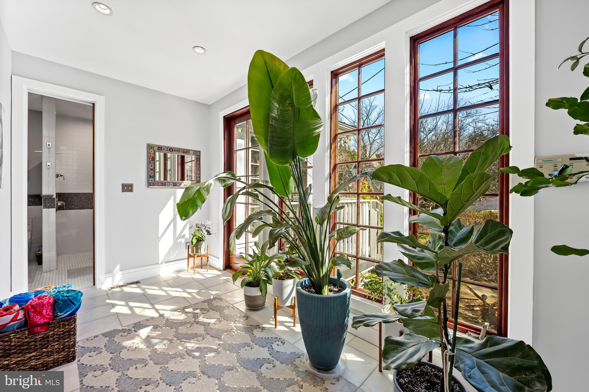 ROLAND PARK - Residential