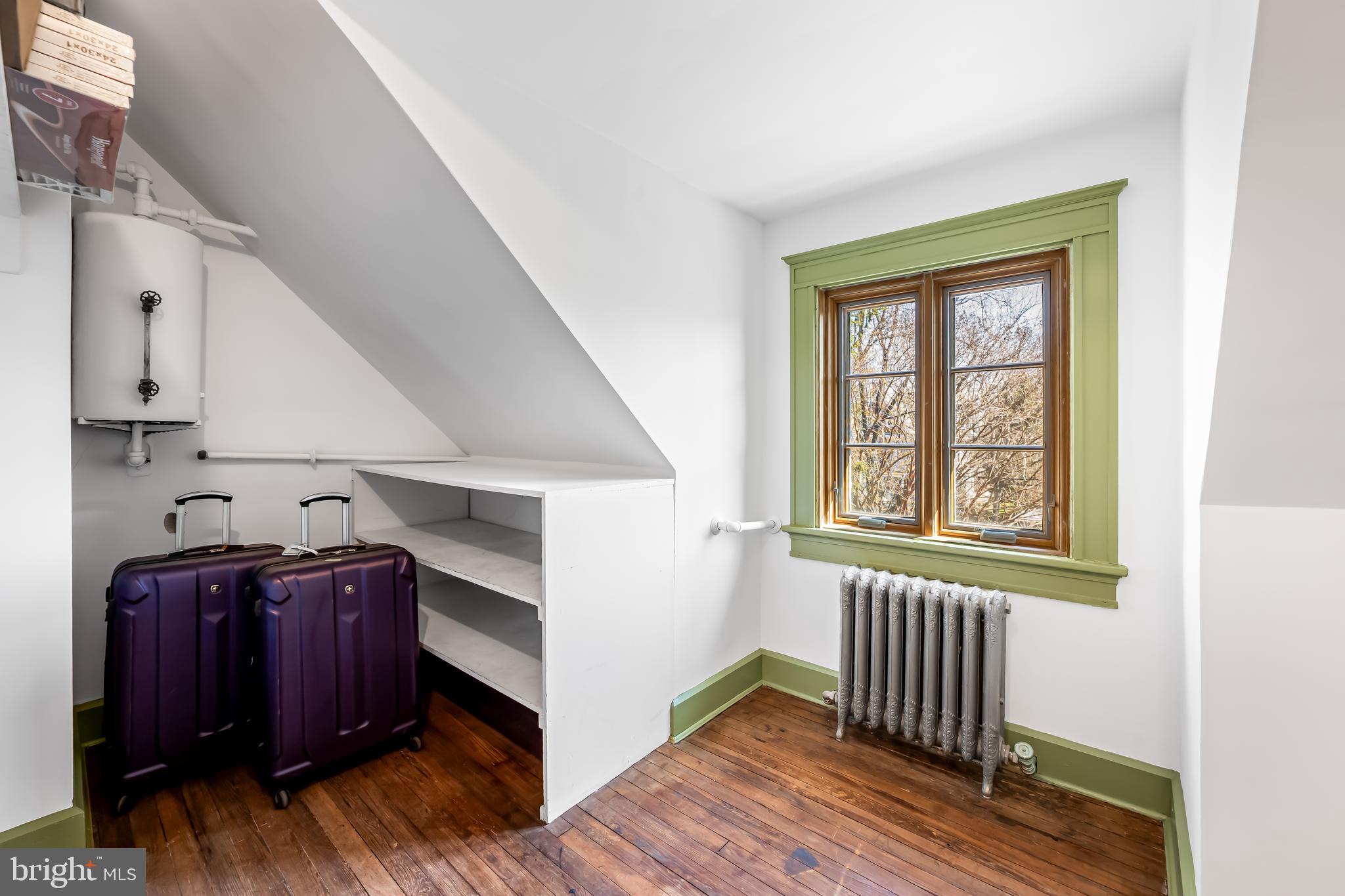 ROLAND PARK - Residential