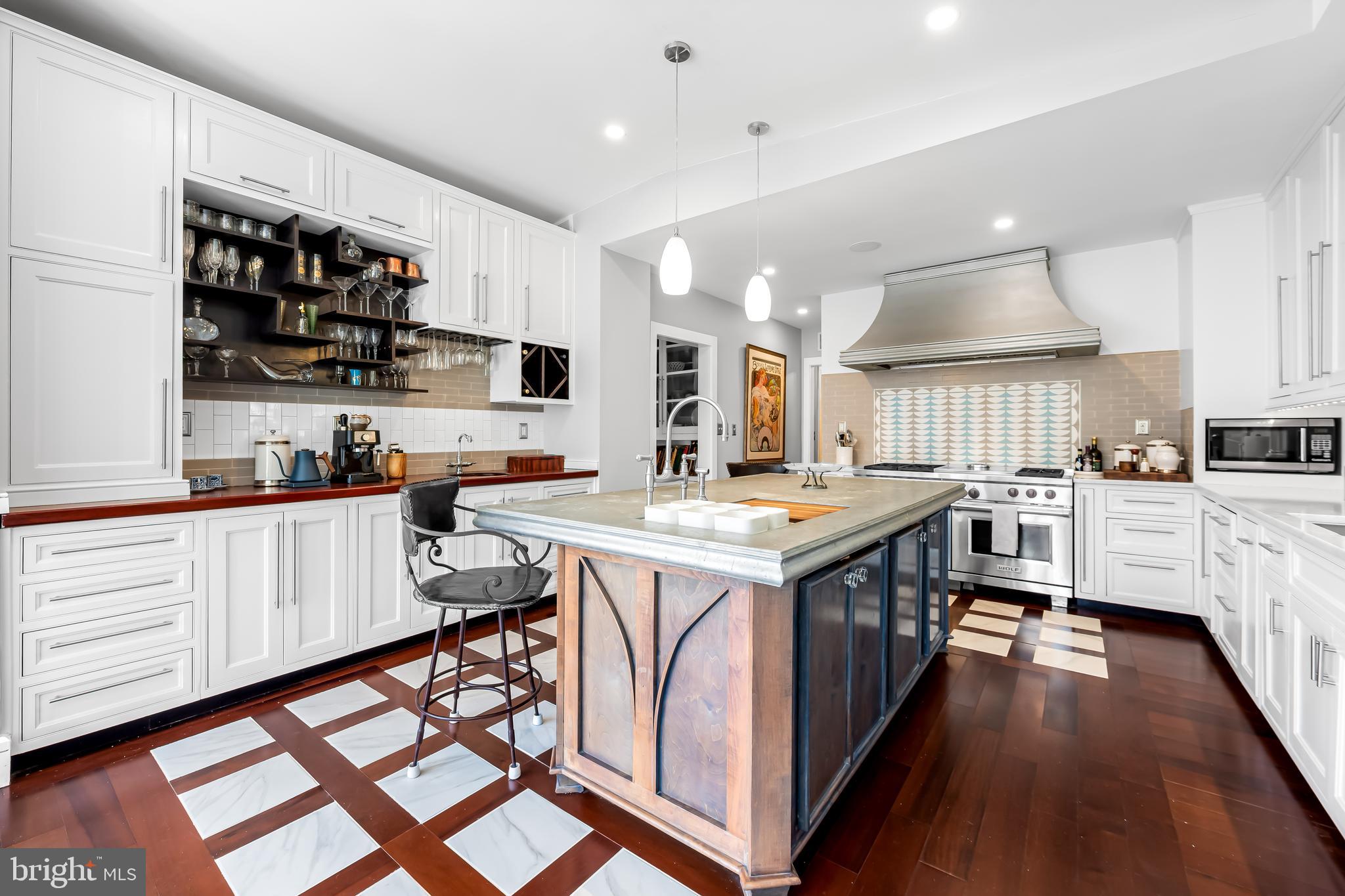 ROLAND PARK - Residential