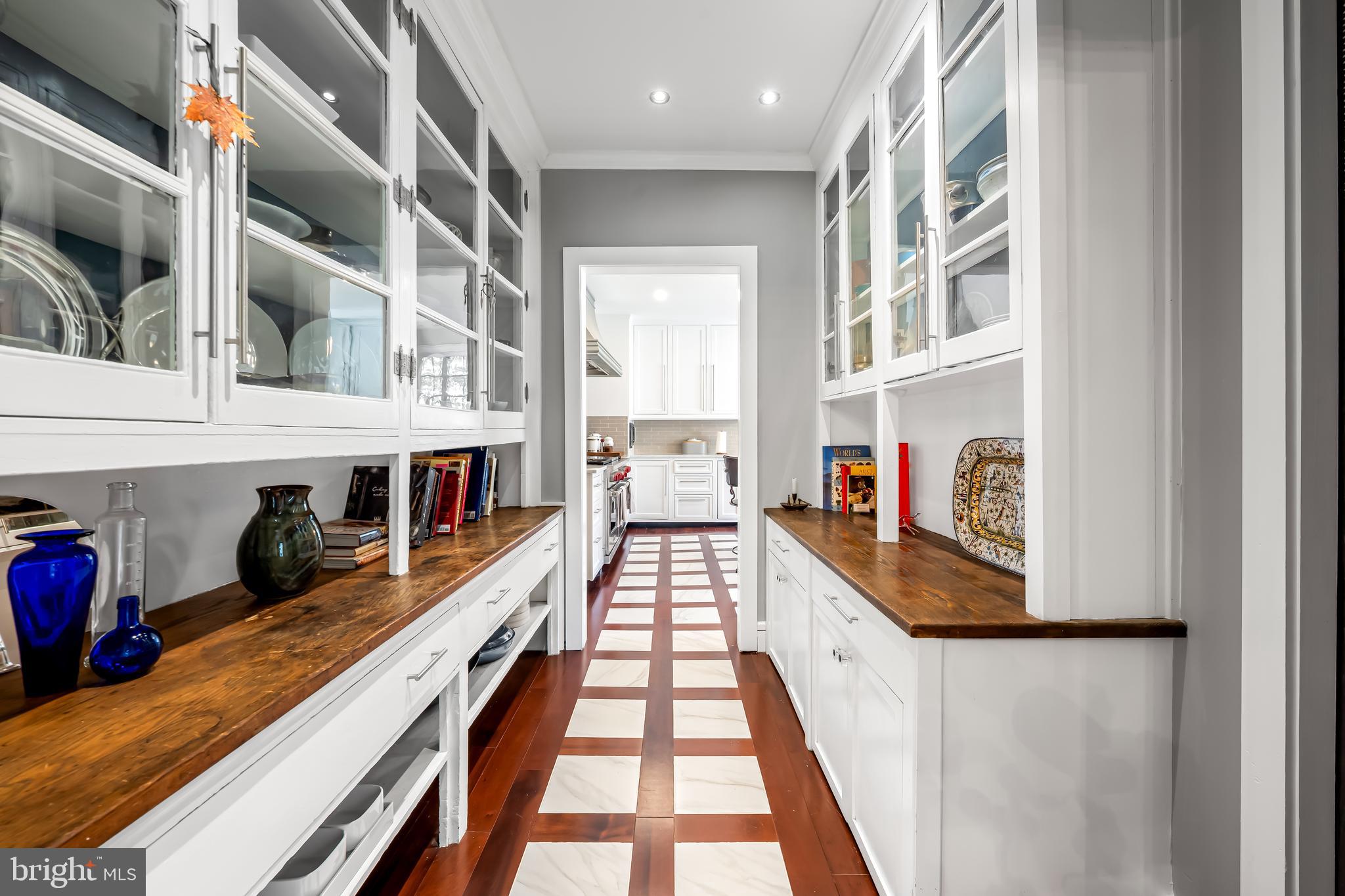 ROLAND PARK - Residential