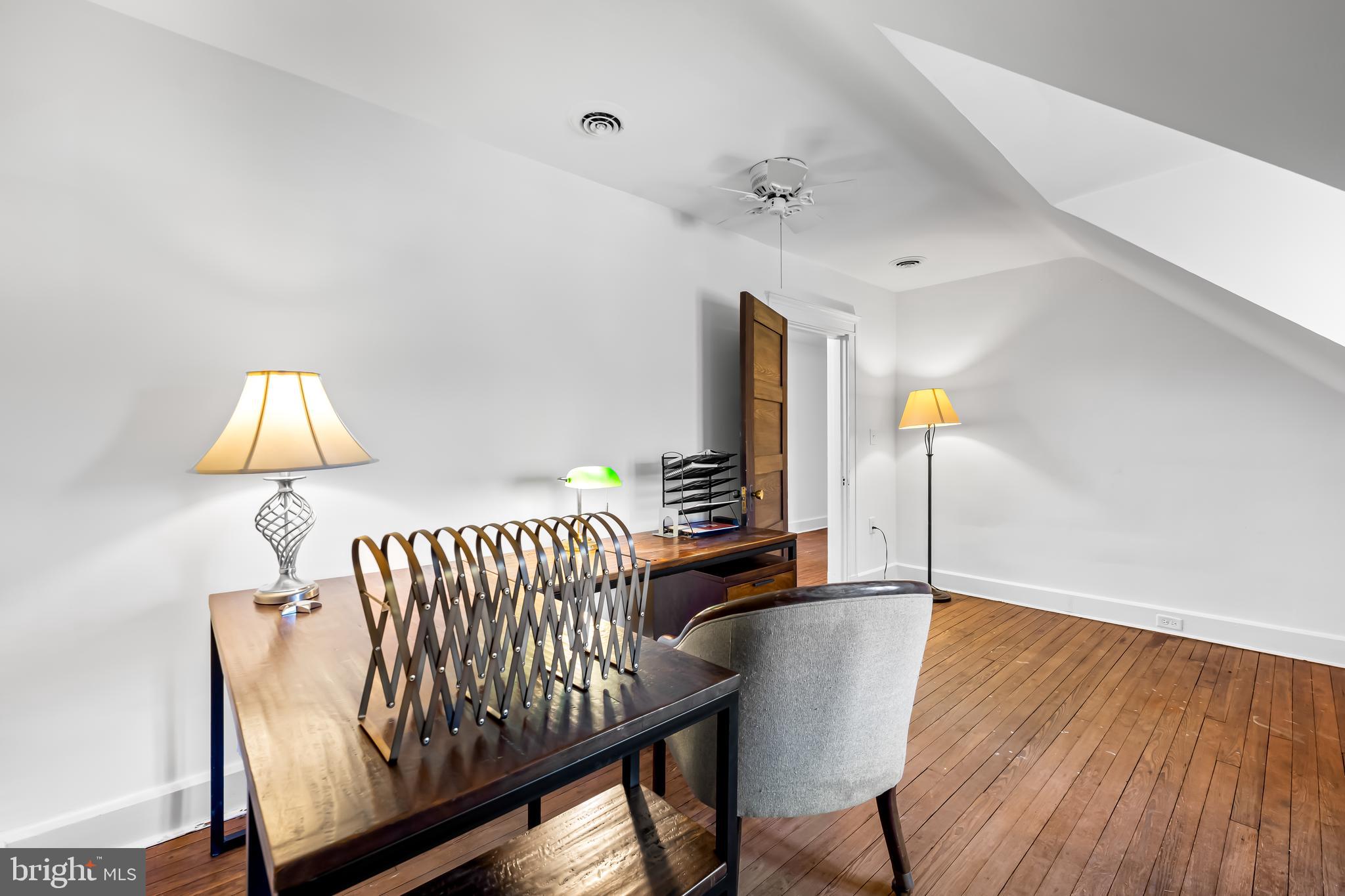 ROLAND PARK - Residential