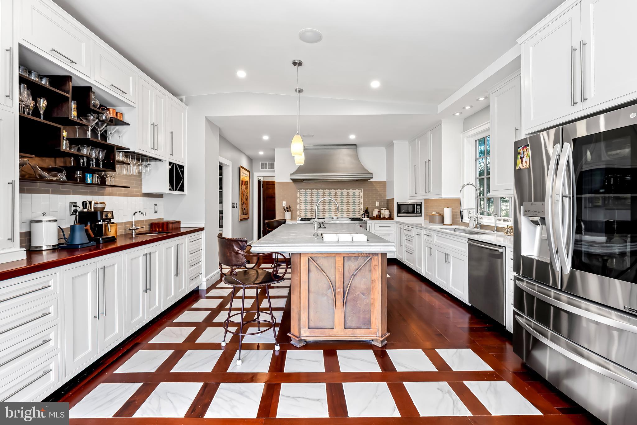 ROLAND PARK - Residential