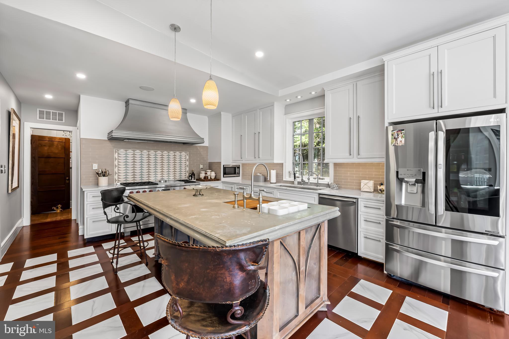 ROLAND PARK - Residential