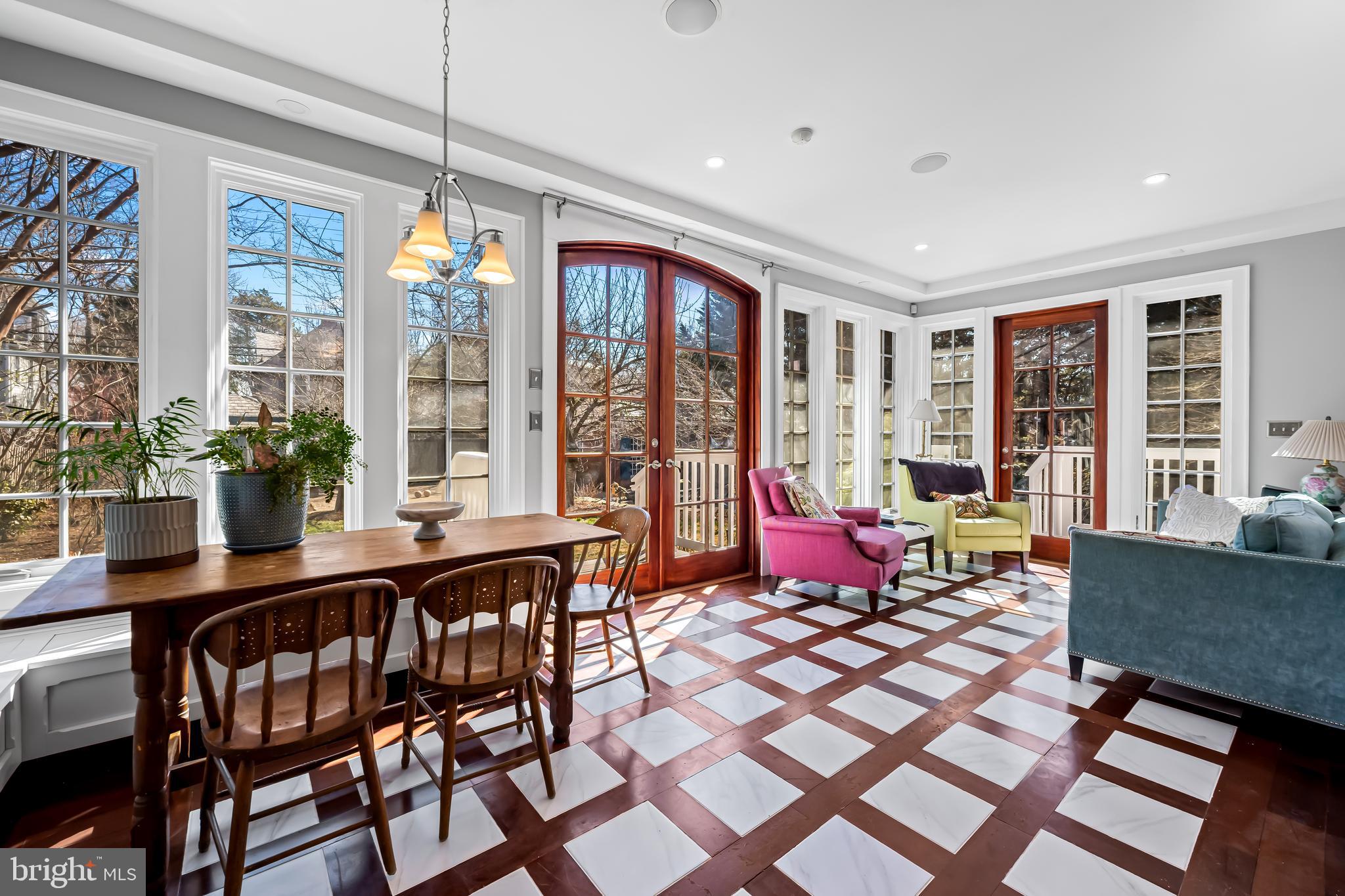 ROLAND PARK - Residential