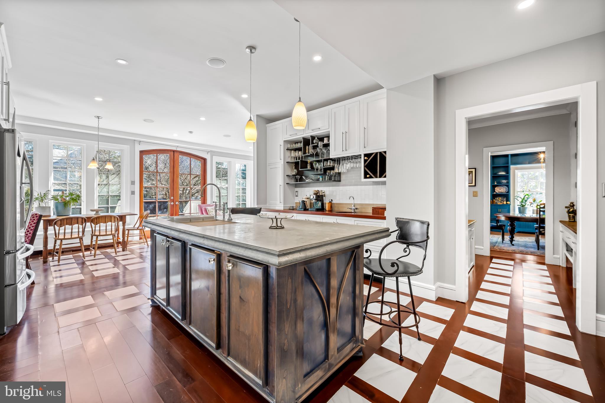 ROLAND PARK - Residential