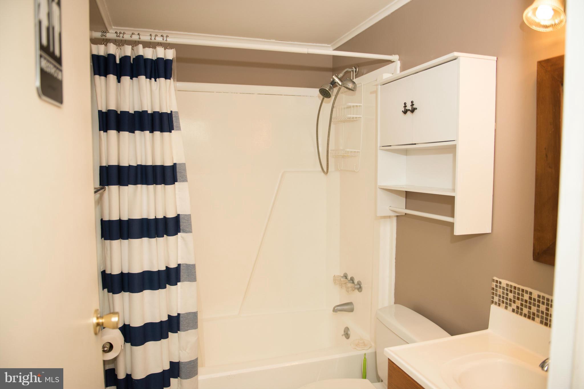 OAKRIDGE / COUNTRY RIDGE - Residential